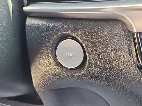 Certified 2025 Kia Sorento S AWD/4WD image 19