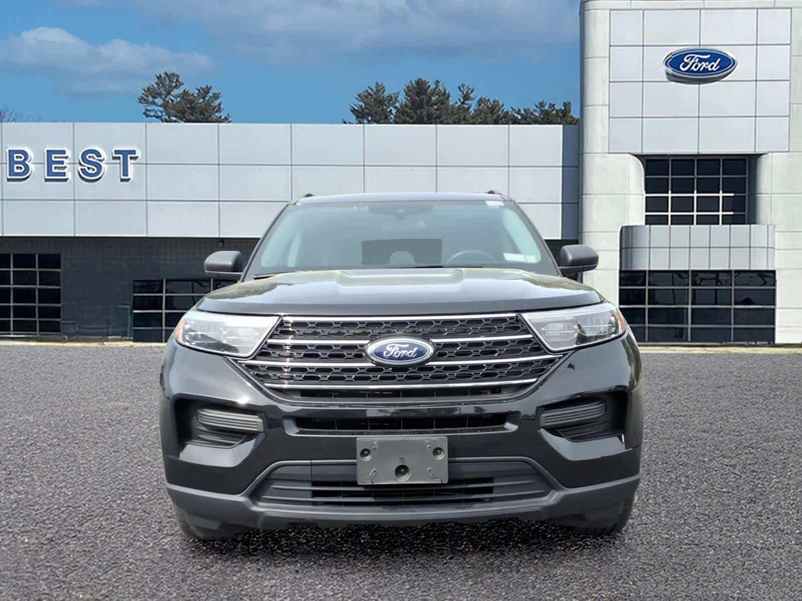 Used 2023 Ford Explorer XLT AWD/4WD image 11