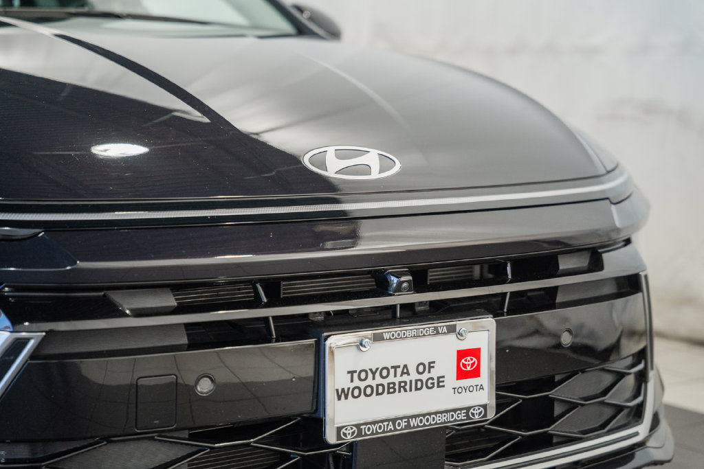 Used 2025 Hyundai Sonata Limited FWD image 10
