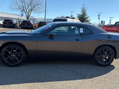 Used 2020 Dodge Challenger SXT w/ Blacktop Package image 8
