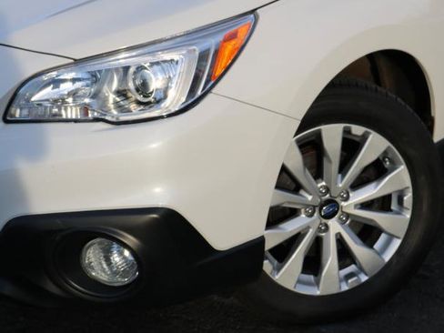 Used 2015 Subaru Outback 2.5i Limited image 4