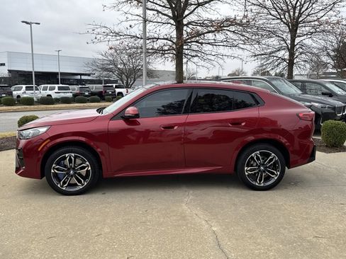 Certified 2024 BMW X2 xDrive28i w/ Premium Package image 2