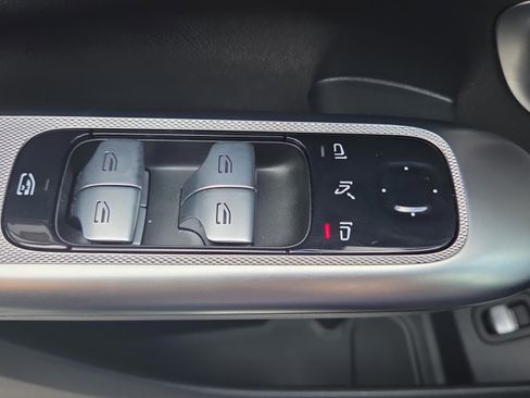 Certified 2026 Mercedes-Benz GLC 300 image 36