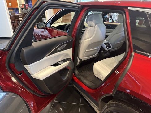 New 2025 Cadillac Lyriq Luxury image 14