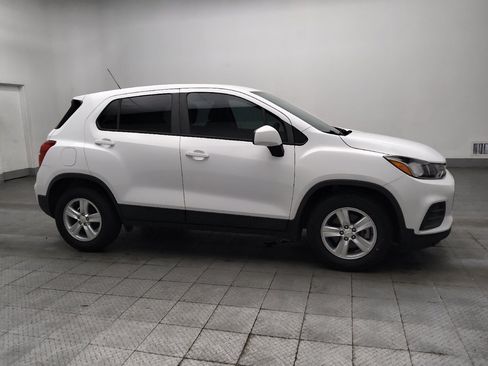 Used 2020 Chevrolet Trax LS w/ Tint and Cruise Package FWD image 11