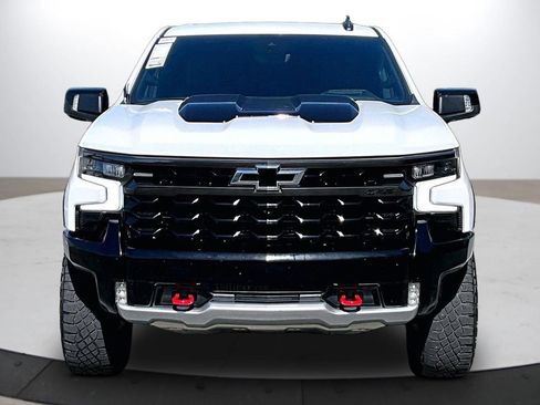 Used 2022 Chevrolet Silverado 1500 ZR2 w/ Technology Package AWD/4WD image 3