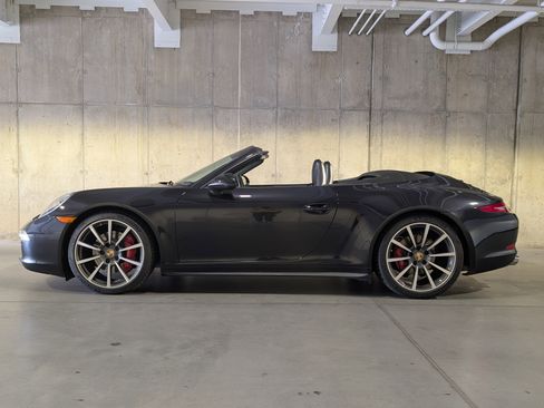 Used 2014 Porsche 911 Carrera 4S AWD/4WD image 2