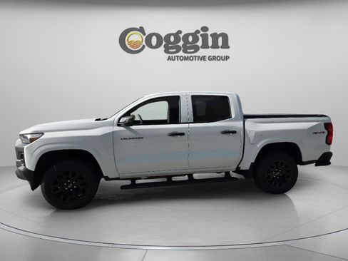 New 2026 Chevrolet Colorado W/T AWD/4WD image 2