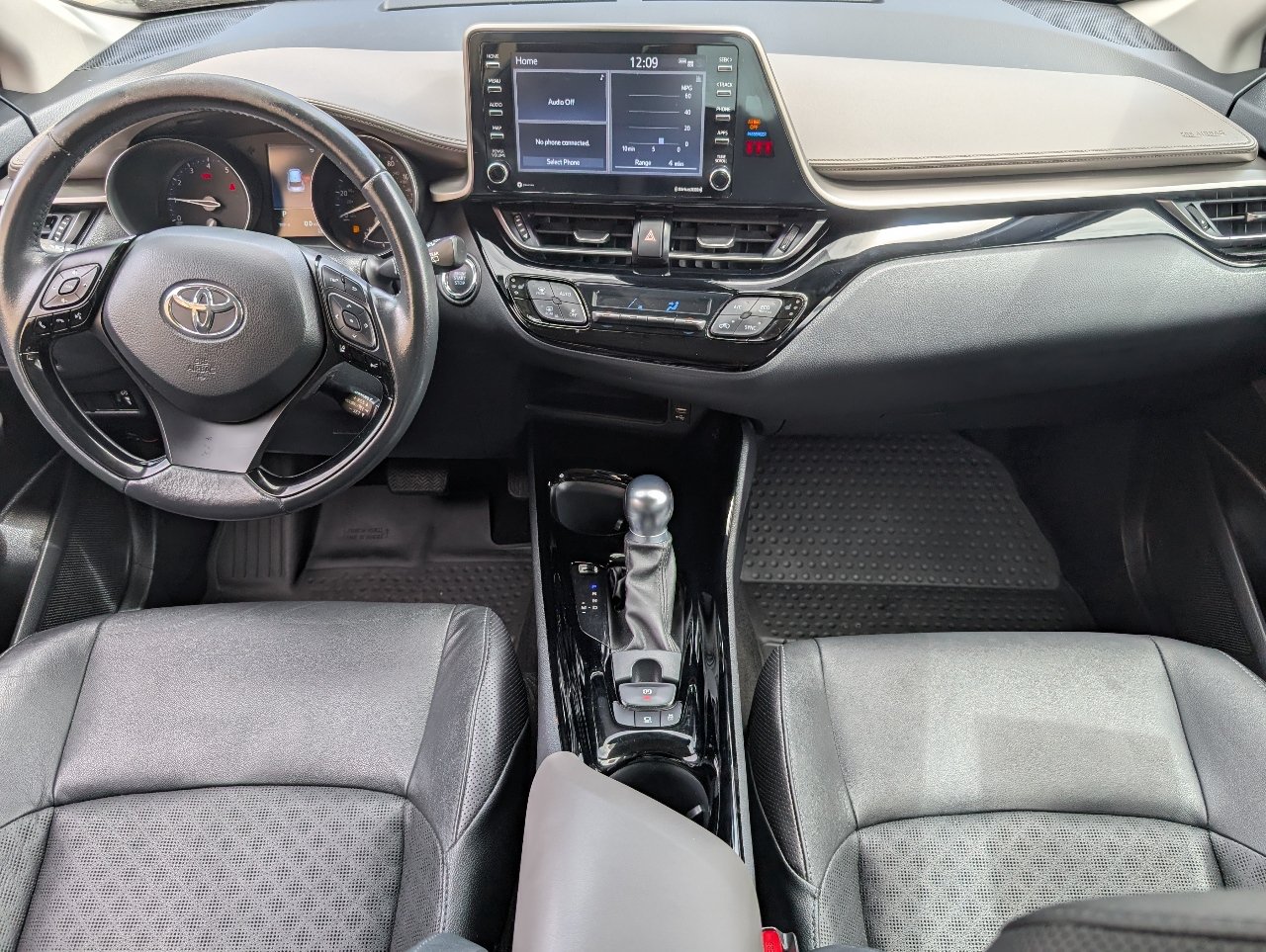 Used 2022 Toyota C-HR Limited FWD image 4
