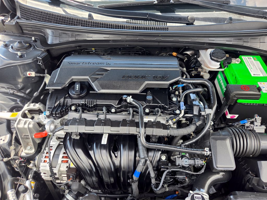 Used 2023 Hyundai Elantra SE FWD image 25