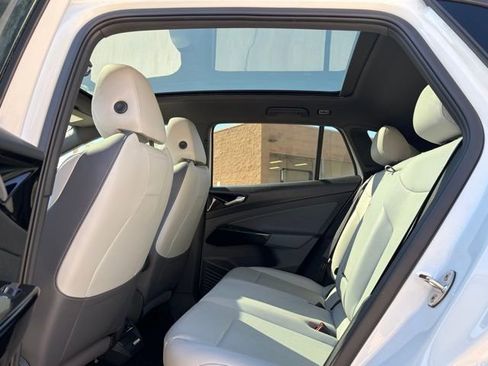 Used 2022 Volkswagen ID.4 Pro S image 22