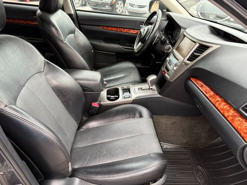 Used 2011 Subaru Outback 2.5i Limited image 39