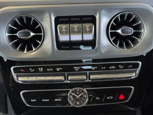 Used 2024 Mercedes-Benz G 550 image 19