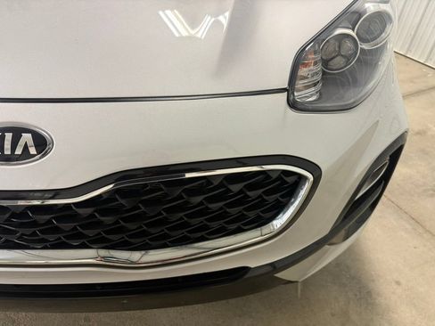 Used 2022 Kia Sportage LX AWD/4WD image 6