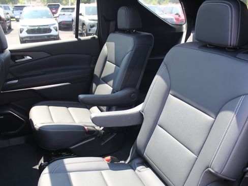 Certified 2024 Chevrolet Traverse LT w/ Enhanced Driving Package AWD/4WD image 25