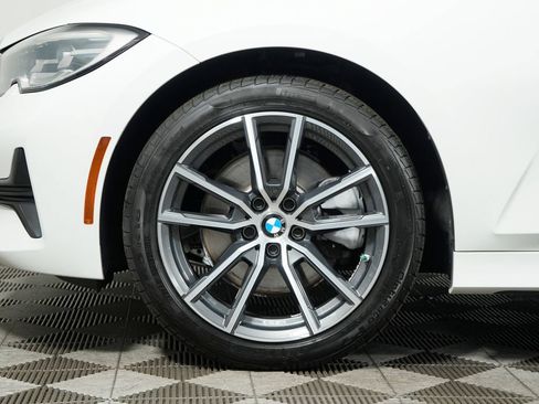 Used 2020 BMW 330i xDrive Sedan w/ Premium Package AWD/4WD image 13