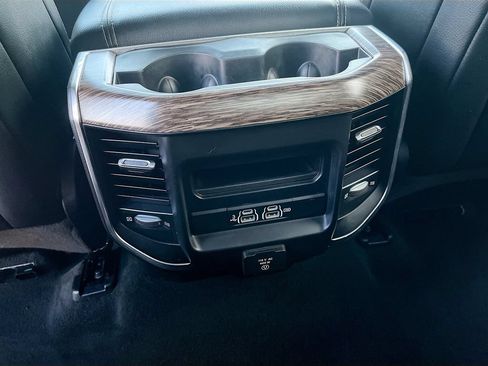 Used 2019 RAM 1500 Laramie AWD/4WD image 25