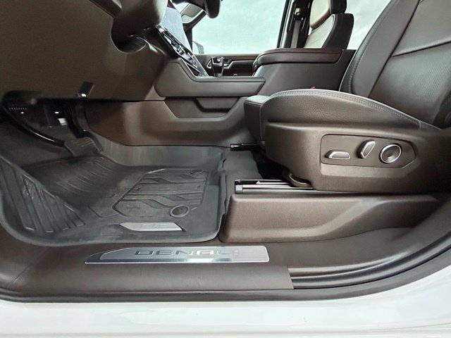 Used 2024 GMC Sierra 1500 Denali AWD/4WD image 32