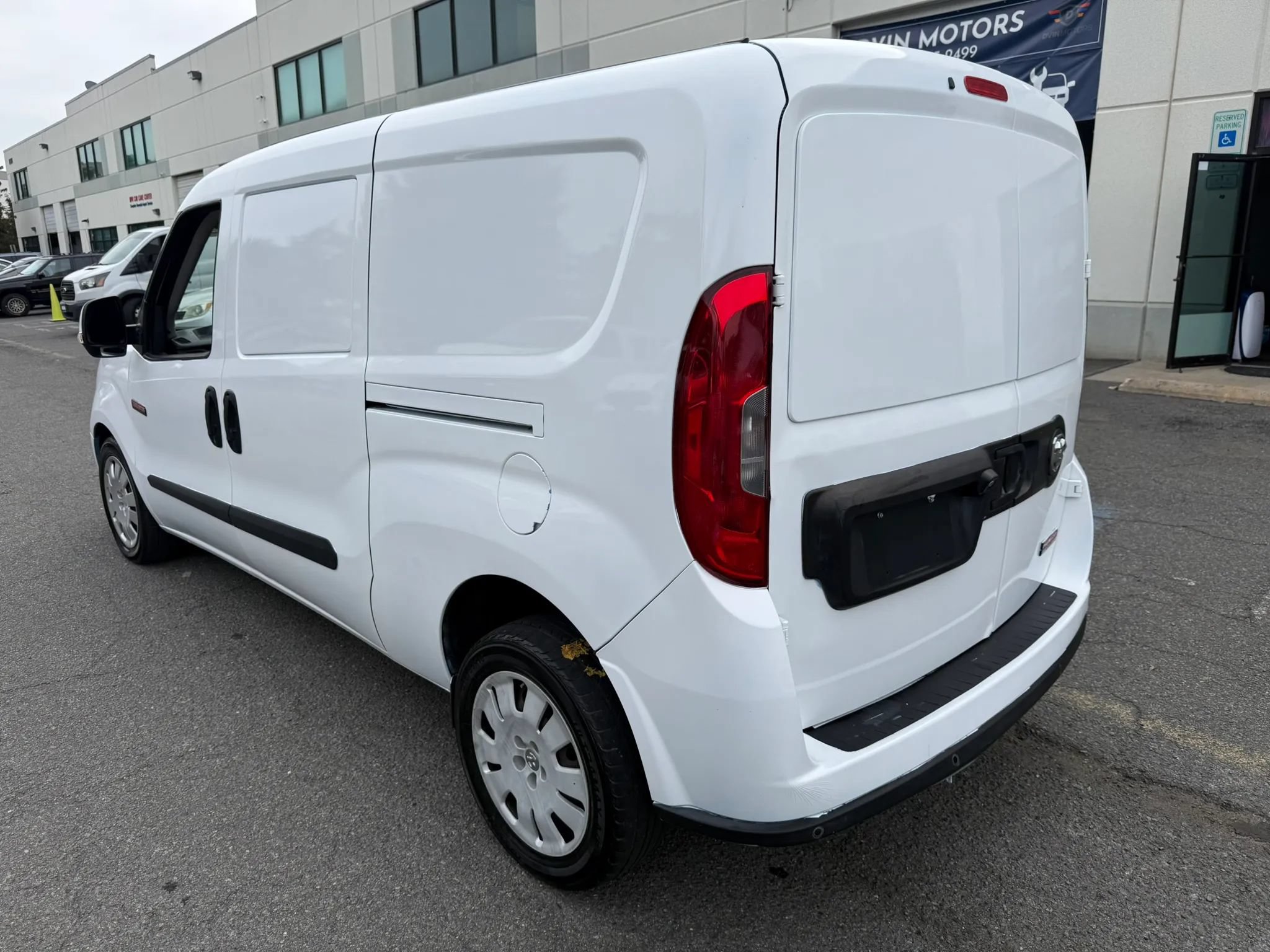 Used 2018 RAM ProMaster City Tradesman SLT FWD image 9