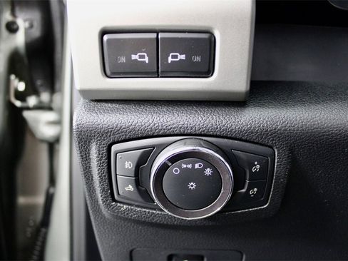 Used 2019 Ford F350 Lariat w/ Chrome Package image 22