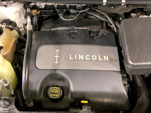 Used 2015 Lincoln MKX FWD w/ Equipment Group 101A image 31