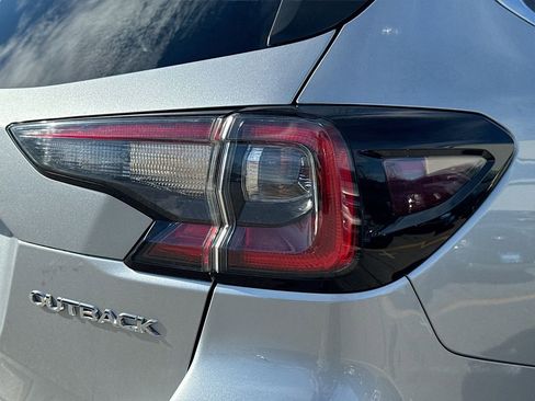 Used 2020 Subaru Outback Premium image 34