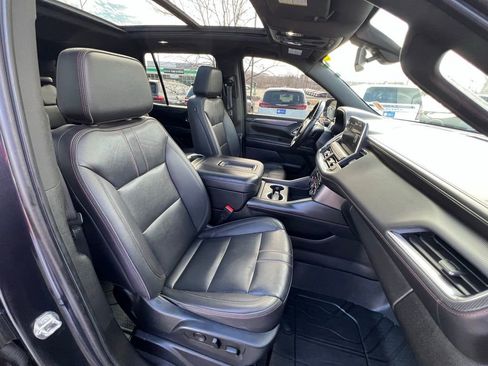 Used 2022 Chevrolet Tahoe RST w/ Luxury Package image 33