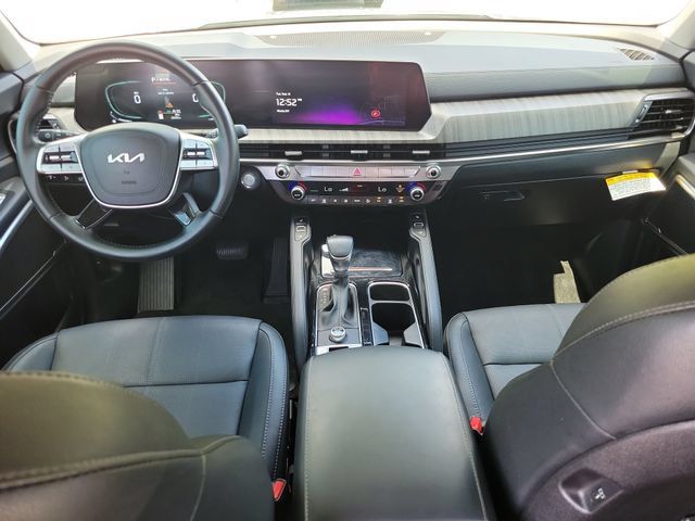 Used 2024 Kia Telluride EX w/ EX Captain's Chair Package FWD image 10
