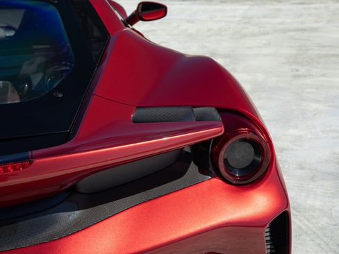 Certified 2019 Ferrari 488 Pista Coupe image 18