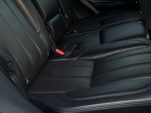 Used 2016 Land Rover Range Rover HSE image 18