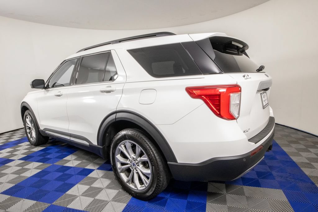 Used 2023 Ford Explorer XLT w/ Equipment Group 202A AWD/4WD image 7