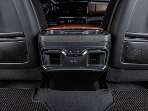 Used 2023 GMC Sierra 1500 Denali Ultimate image 32