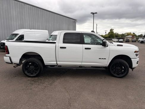 Used 2026 RAM 2500 Big Horn AWD/4WD image 9