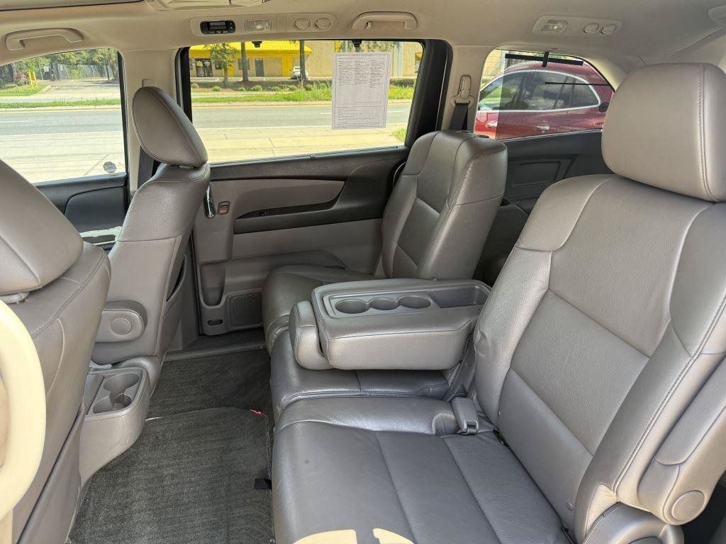 Used 2015 Honda Odyssey Touring image 9