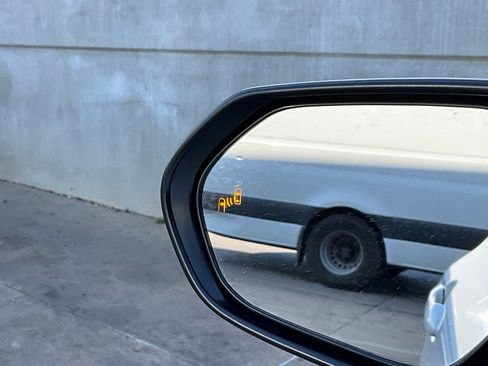 Used 2025 Toyota Camry SE image 20