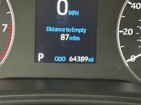 Used 2023 Toyota Corolla LE image 38