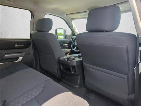 Used 2022 Toyota Tundra SR5 w/ SR5 Convenience Package AWD/4WD image 22