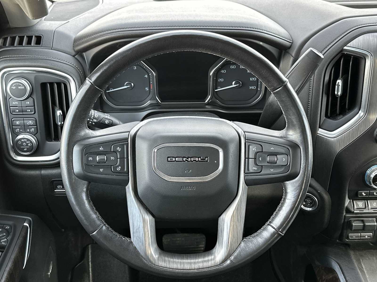 Used 2020 GMC Sierra 2500 Denali w/ Gooseneck/5TH Wheel Package AWD/4WD image 23