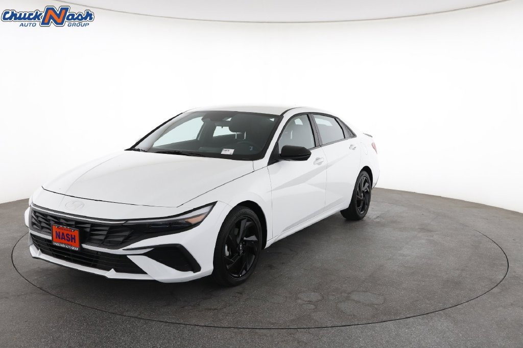 Used 2026 Hyundai Elantra Sport FWD image 5