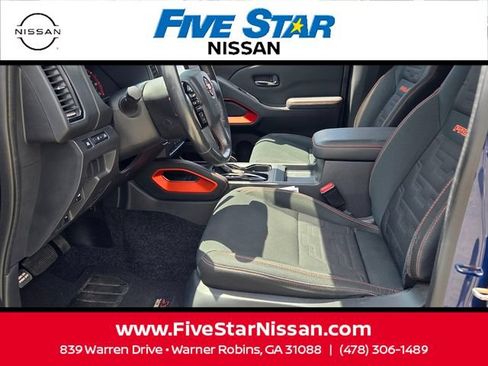 Used 2022 Nissan Frontier PRO-4X w/ Technology Package AWD/4WD image 5