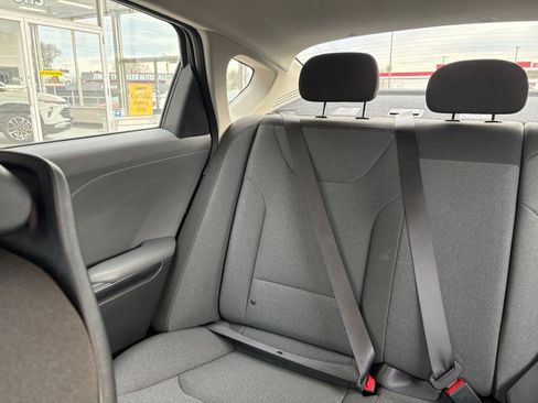 Used 2025 Kia K4 LXS image 38