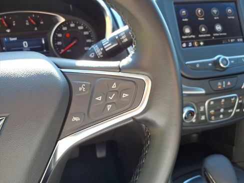 Used 2024 Chevrolet Equinox LT FWD image 30