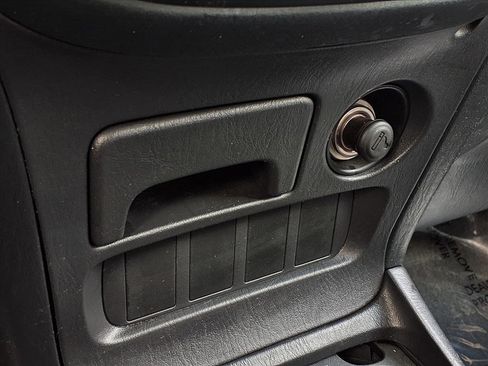 Used 2004 Toyota RAV4 2WD image 9