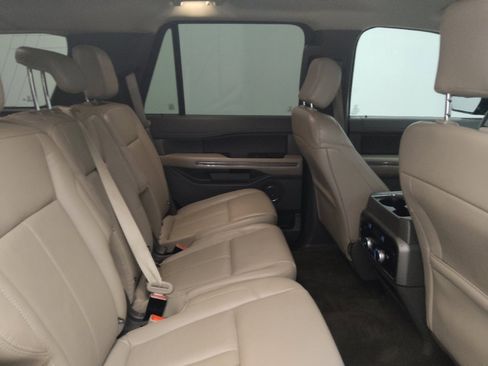 Used 2020 Ford Expedition XLT w/ Equipment Group 202A RWD image 19