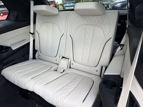 New 2027 BMW X7 xDrive40i w/ Executive Package AWD/4WD image 24
