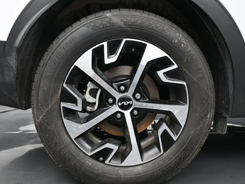Used 2024 Kia Sportage EX AWD/4WD image 29