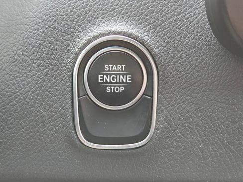 Used 2019 Mercedes-Benz Sprinter 144 image 38
