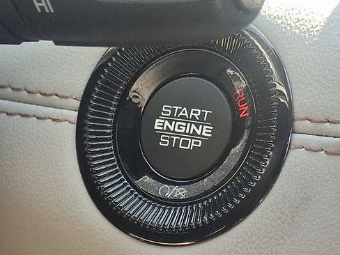 Used 2022 Jeep Compass Limited AWD/4WD image 19