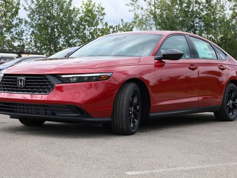 New 2025 Honda Accord SE image 3