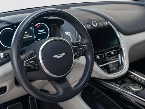 Used 2023 Aston Martin DBX AWD/4WD image 26